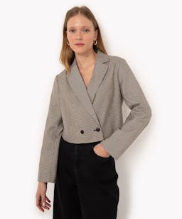 Blazer cropped pied poule com transpasse preto